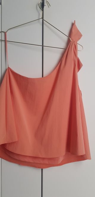 Top Zara asimétrico naranja