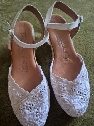 Alpargatas Torres blancas talla 39