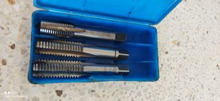 Se vende juego de 3 machos de roscar