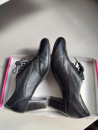 Zapatos de tacón de piel - pitillos- talla 39