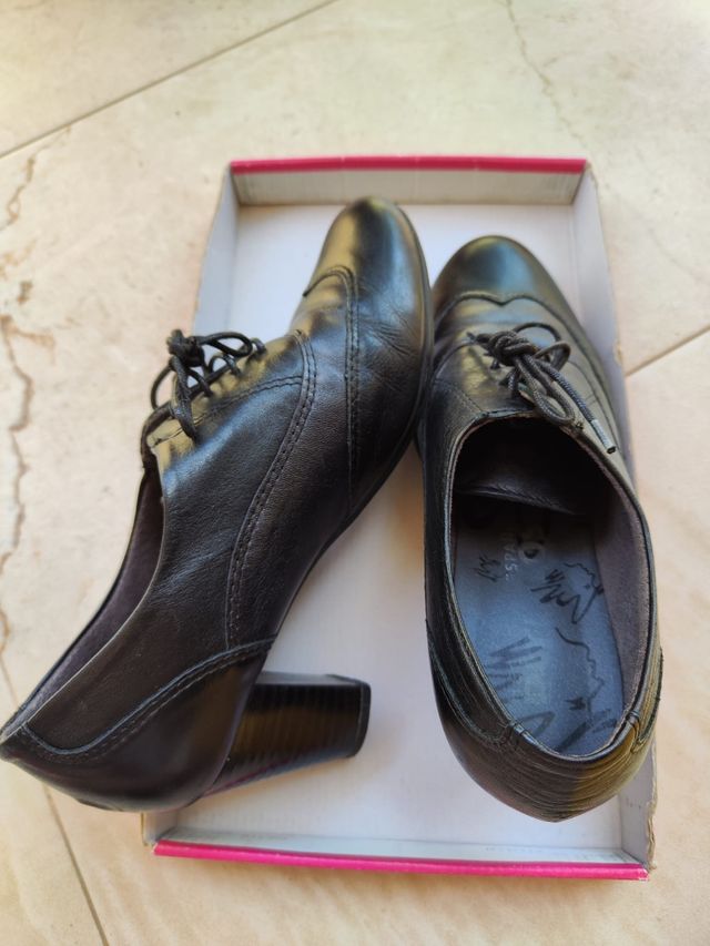 Zapatos de tacón de piel - pitillos- talla 39