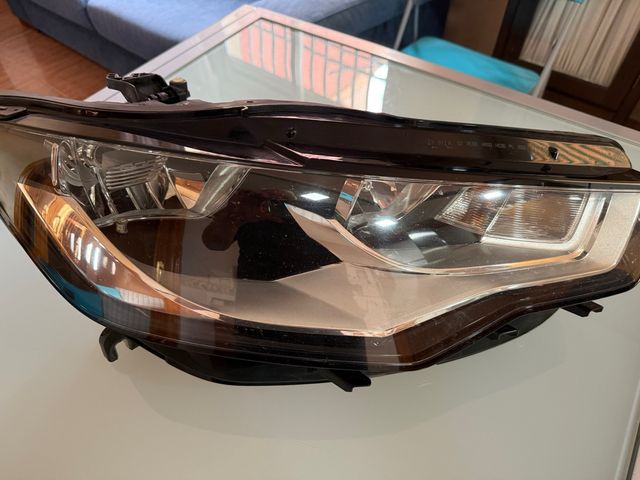 Faro delantero Audi A6.DERECHO