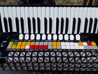 Fisarmonica Hohner Vox 4P + Fisarmonica