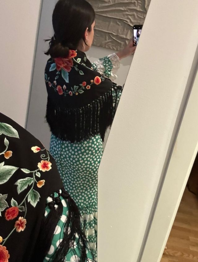 Mantoncillo flamenca seda negro