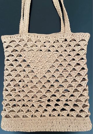 Borsa triangolo in rafia colore kraft