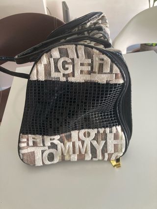 Maletin Tommy Hilfiger  perro o gato