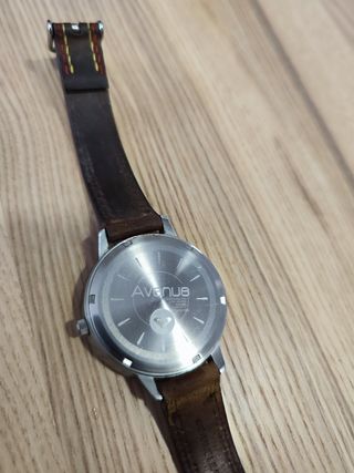 Reloj Roxy mujer, correa marrón.