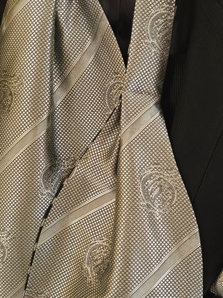 Chaleco novio gris plata ,GOYESCA Y Pañuelo a jueg