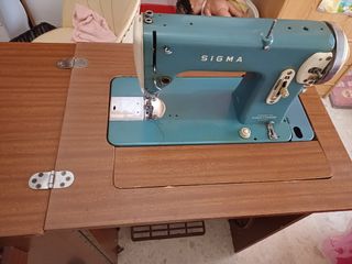 Maquina de coser antigua