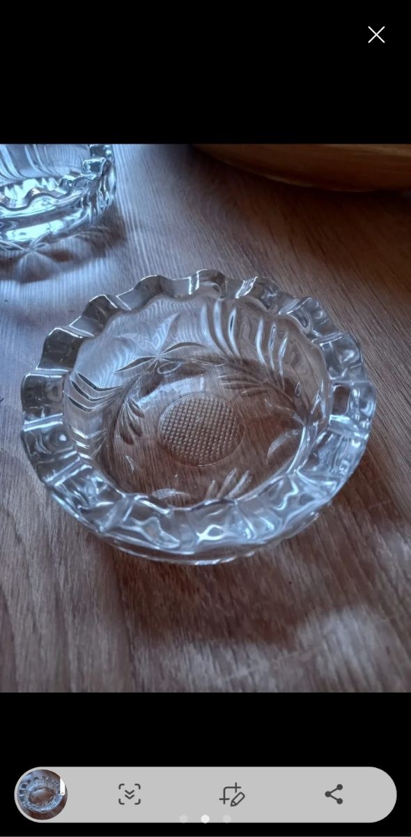 Bombonera de cristal tallado vintage