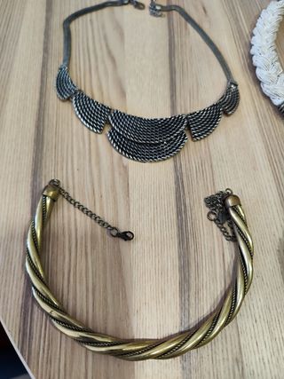 Set de 11 piezas, collares, brazalete, colgantes.