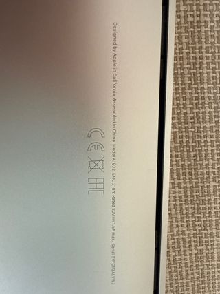 Macbook Air A1932 13’’
2020