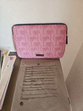 Funda La Petite Robe portátil