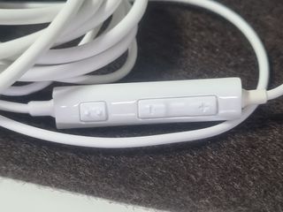 Auriculares Samsung a estrenar