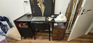 Secretária Moderna em Madeira e Metal