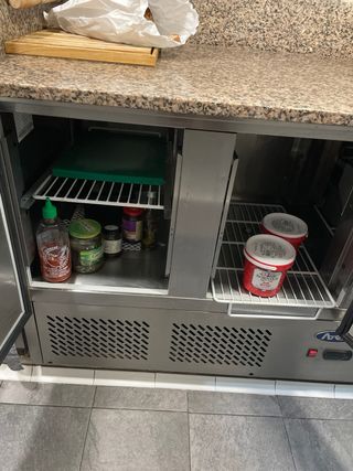 Nevera expositora mármol a arreglar el gaz 150€