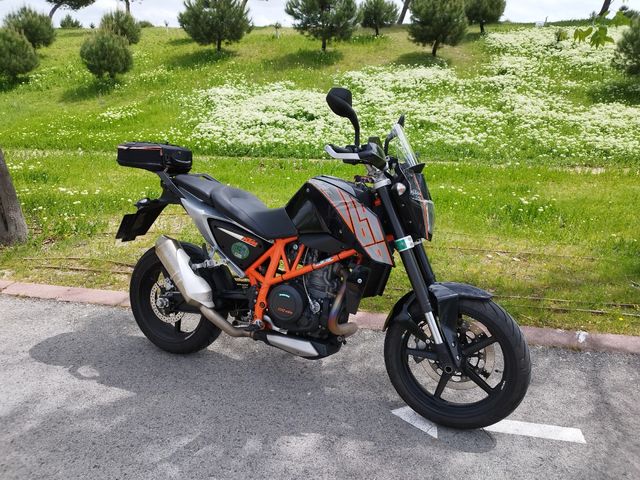 KTM Duke 690