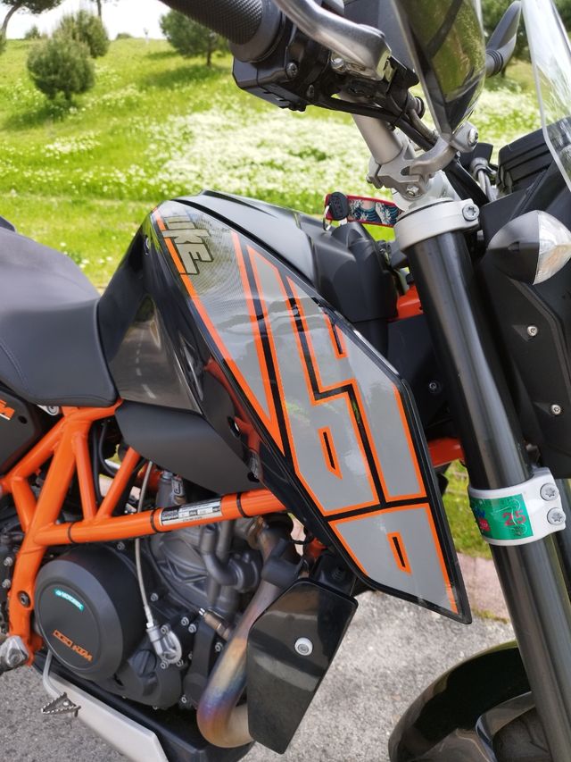KTM Duke 690