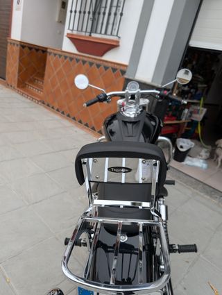 Triumph Speedmaster 900 (2011)