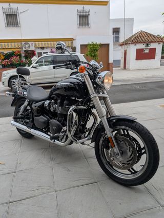 Triumph Speedmaster 900 (2011)