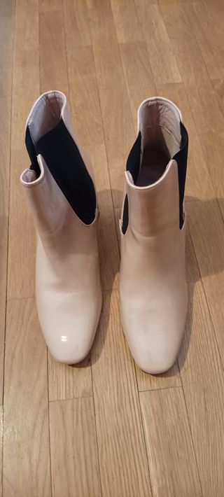 Botines  rosas Sfera