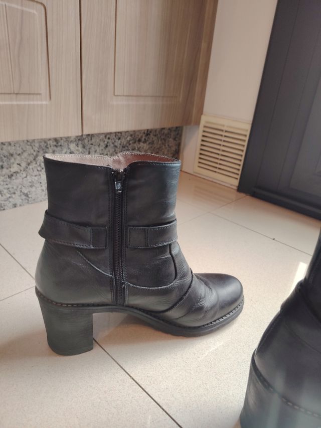 Botines de piel con tacon