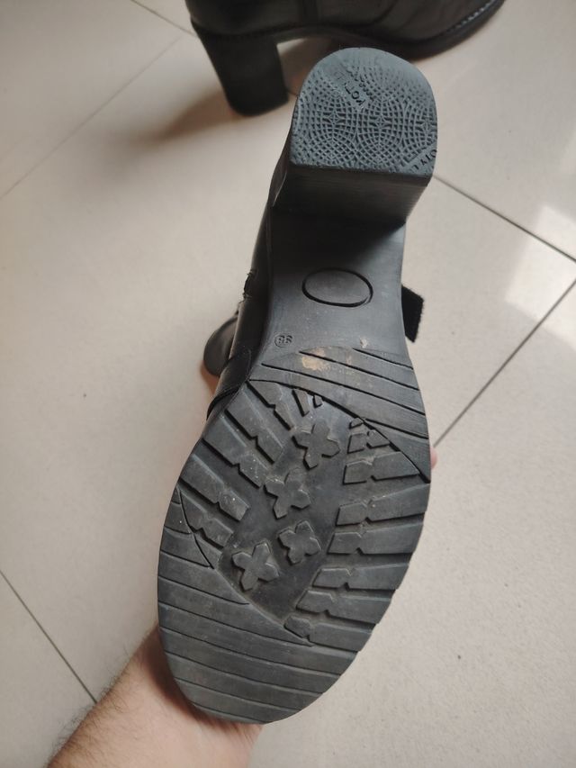 Botines de piel con tacon