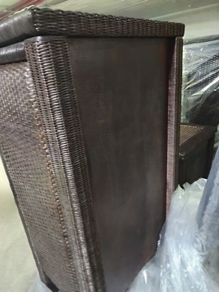 CONJUNTO DE MUEBLES DE MIMBRE AÑOS 70