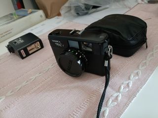 Cámara analógica YASHICA ME1