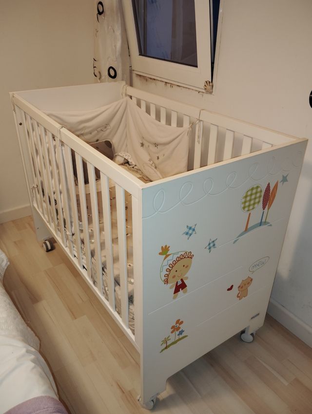 Cuna bebé - Blanca con ruedas