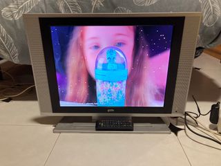 estupendo televisor lcd de 20" sky n20/2he