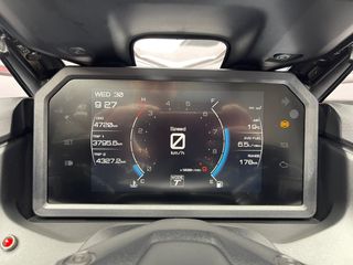 YAMAHA T-MAX 560 TECH MAX AZUL