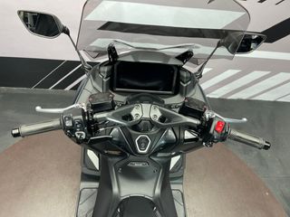 YAMAHA T-MAX 560 TECH MAX AZUL