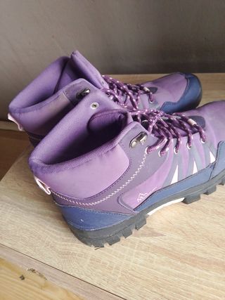 Botas montaña niña púrpura