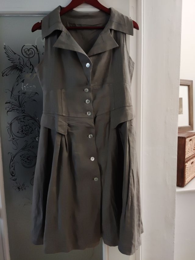 Vestido de lino gris