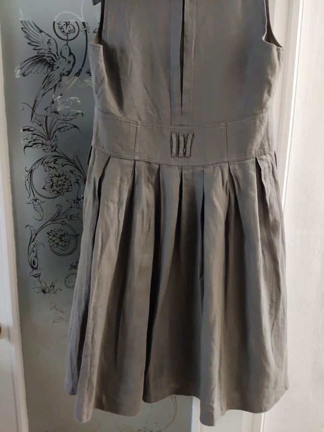 Vestido de lino gris