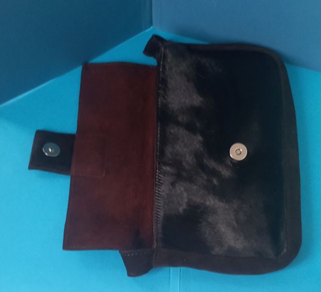 Bolsito mano piel negra