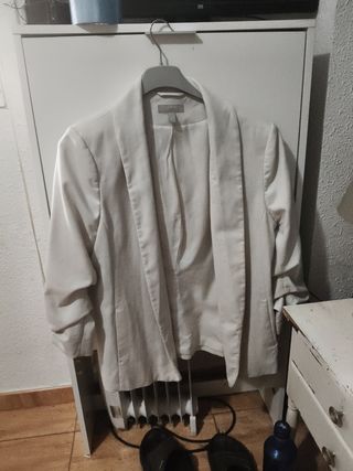 Blazer blanco roto