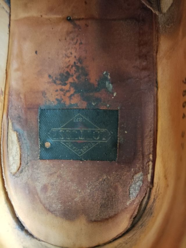 zapatos negros lotusse