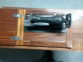 Máquina coser antigua