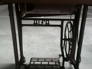 Máquina coser antigua