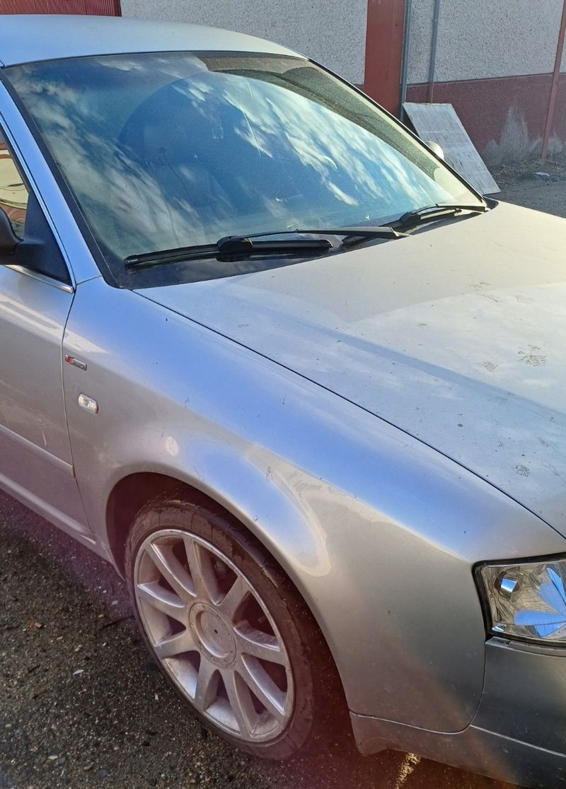 Audi A6 2004 - foto 1
