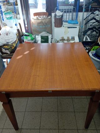 Tavolo allungabile in legno