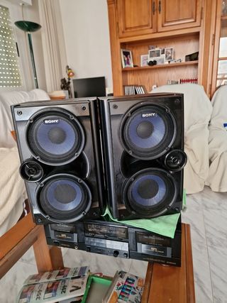 Altavoces Sony modelo RG 475