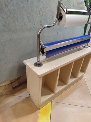 Mueble portarrollos 