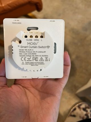 Interruptor de persiana y cortina inteligente