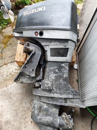 Motor Suzuki dt 100

