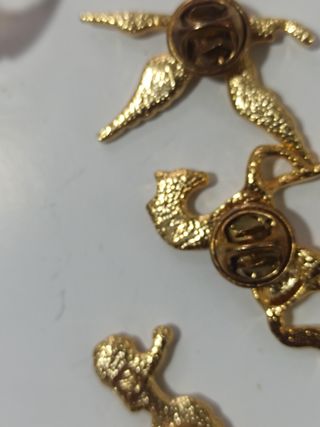 Anillo y broches dorados Swarovski lote 50 euros 