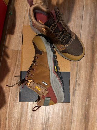 Zapatillas montaña Teva