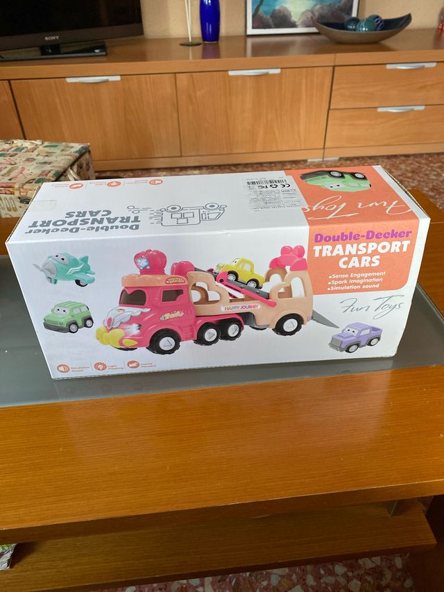 Camion per il trasporto di bambini e veicoli